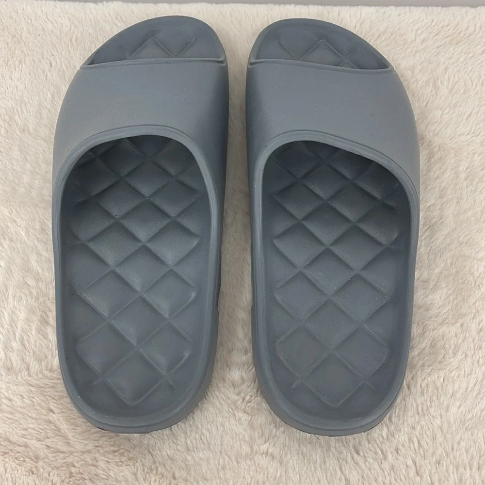 GOODFELLOW & CO SIZE 9 Men's Gray Slide Sandals